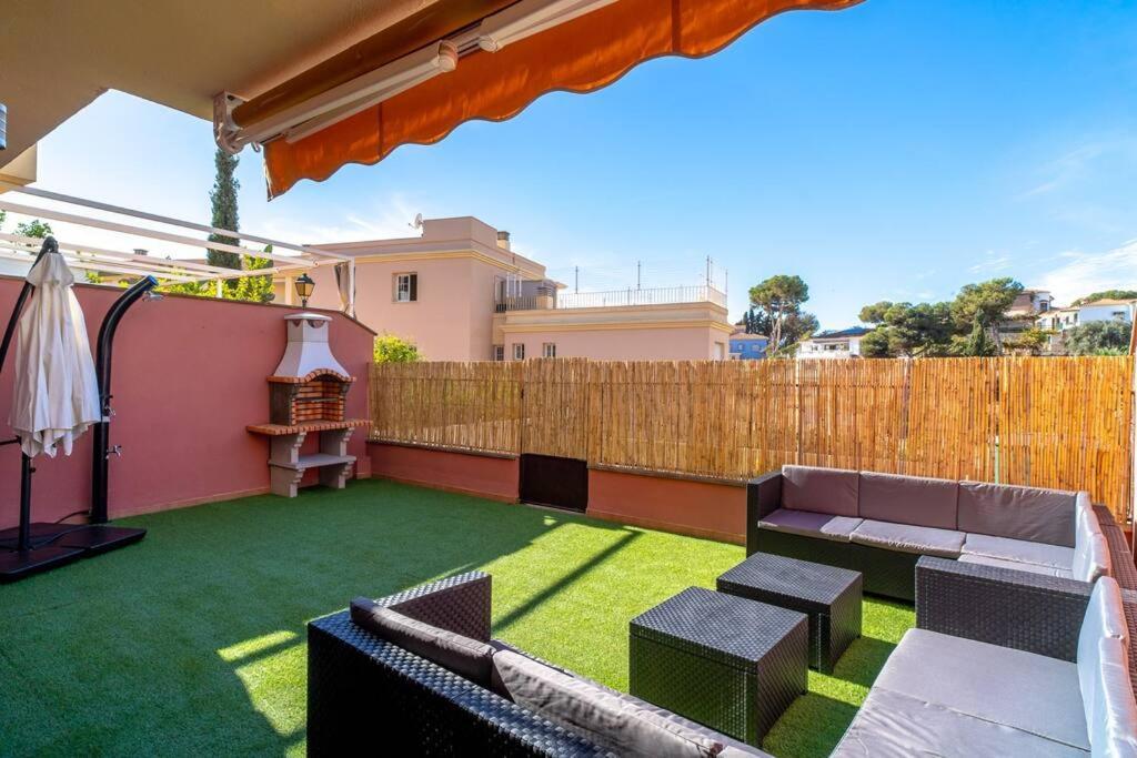 הוילה ולז-מאלגה Adosado Con Vistas Al Mar Desde La Piscina Con Bbq מראה חיצוני תמונה
